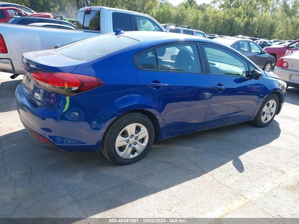 2017 KIA FORTE LX