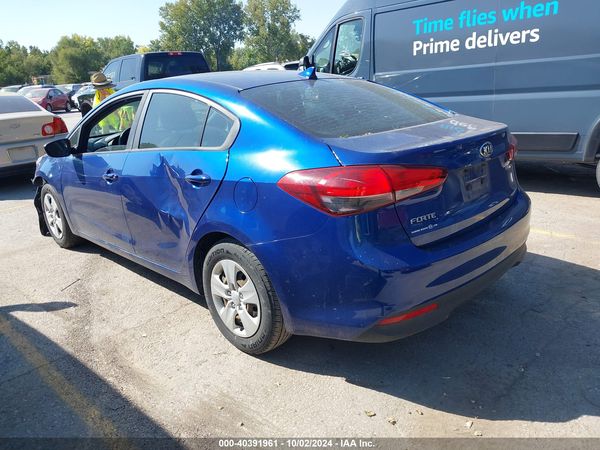 2017 KIA FORTE LX