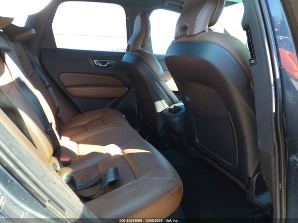 2021 VOLVO XC60 T5 MOMENTUM