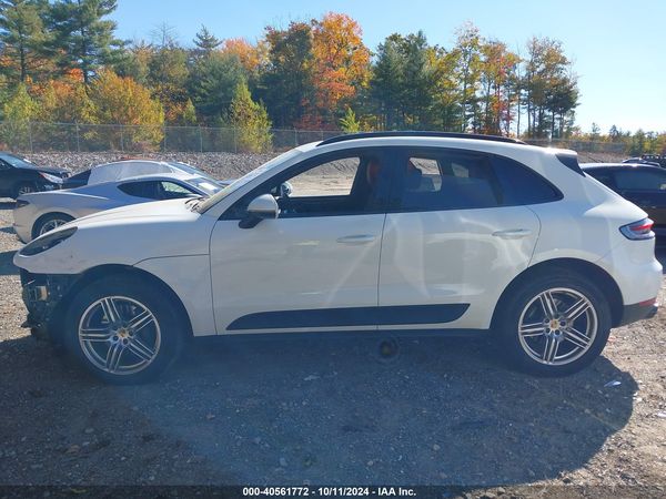2020 PORSCHE MACAN