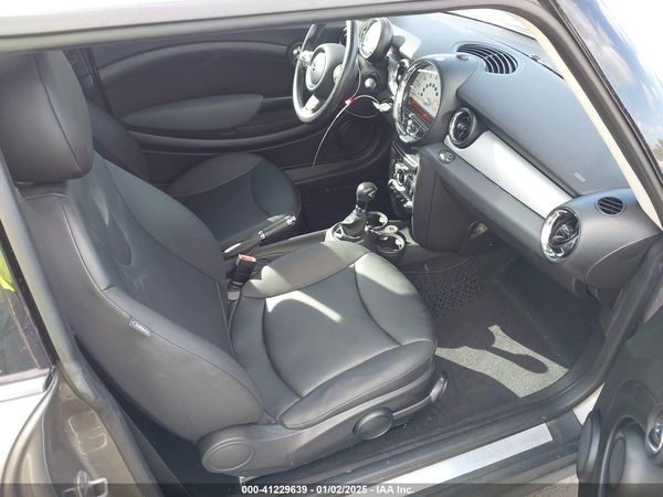 2012 MINI COOPER