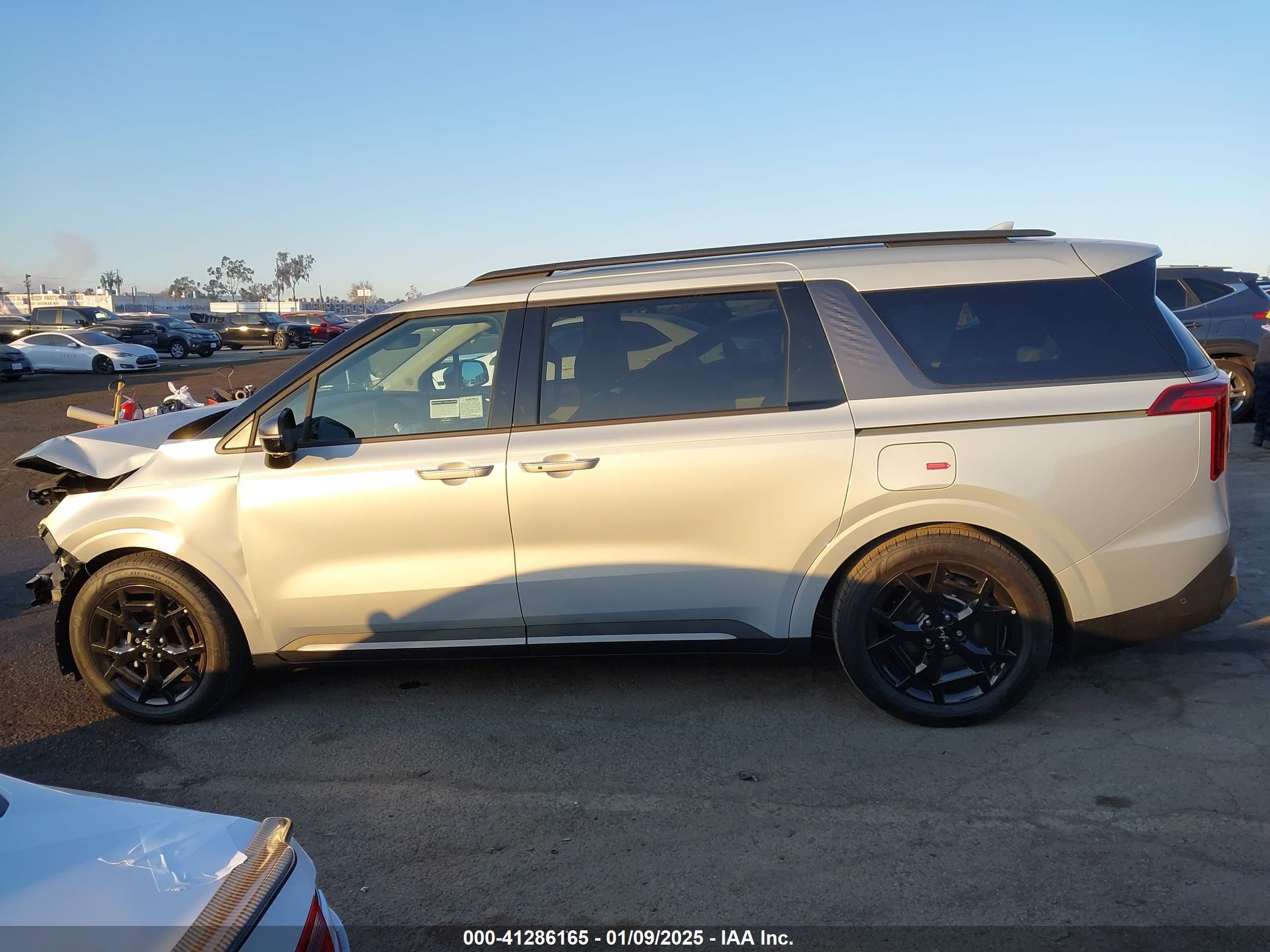 2025 KIA CARNIVAL MPV SX