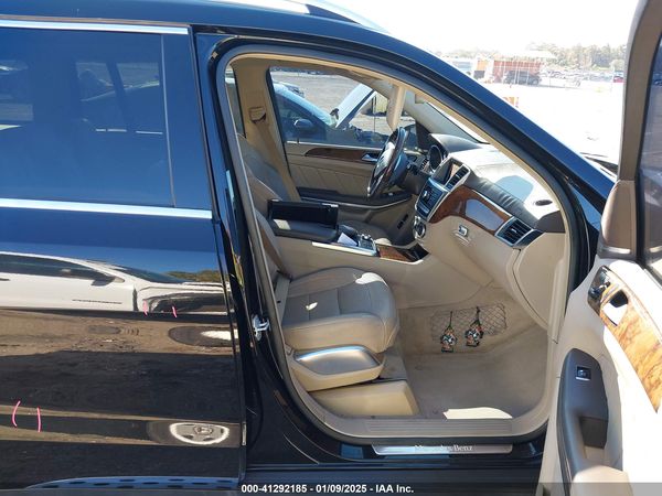 2015 MERCEDES-BENZ GL 550 4MATIC