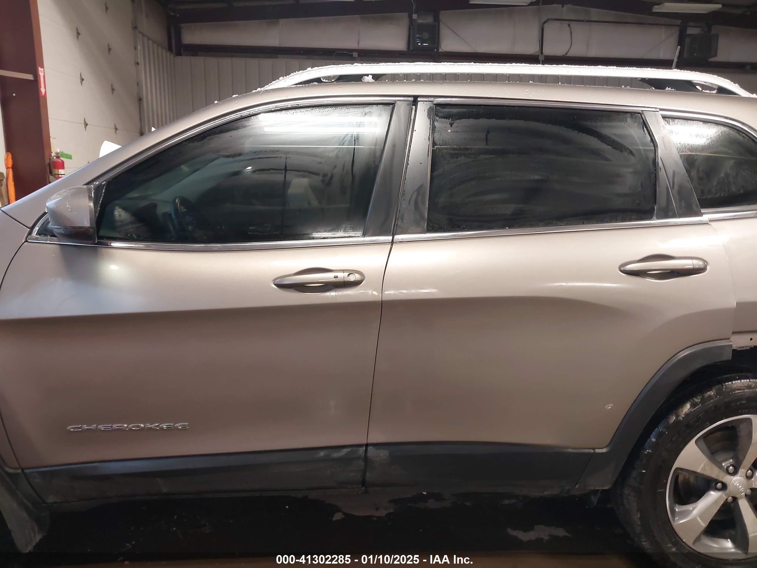 2020 JEEP CHEROKEE LIMITED 4X4