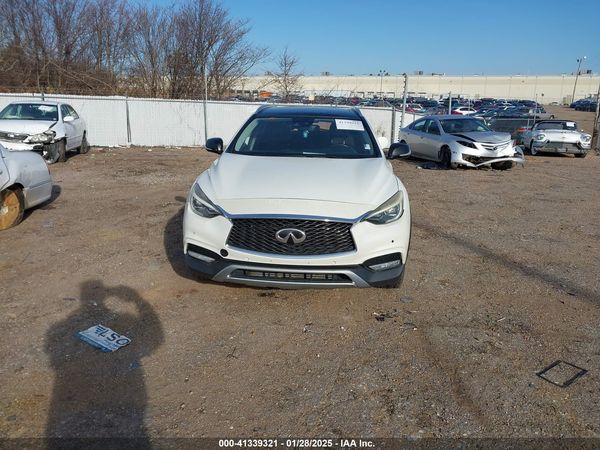 2017 INFINITI QX30 PREMIUM