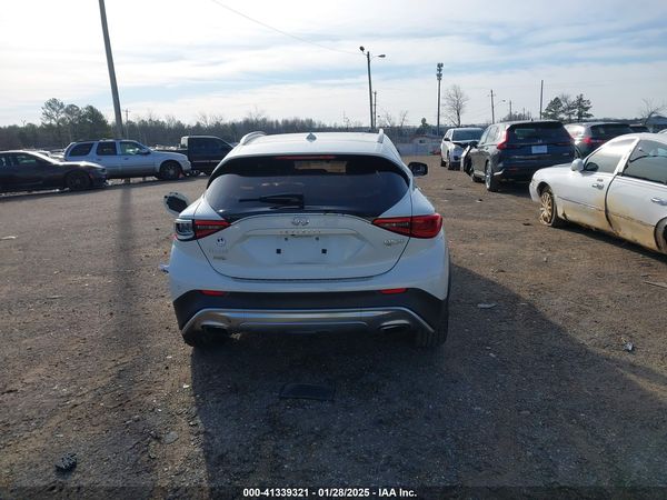 2017 INFINITI QX30 PREMIUM