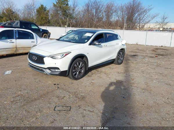 2017 INFINITI QX30 PREMIUM