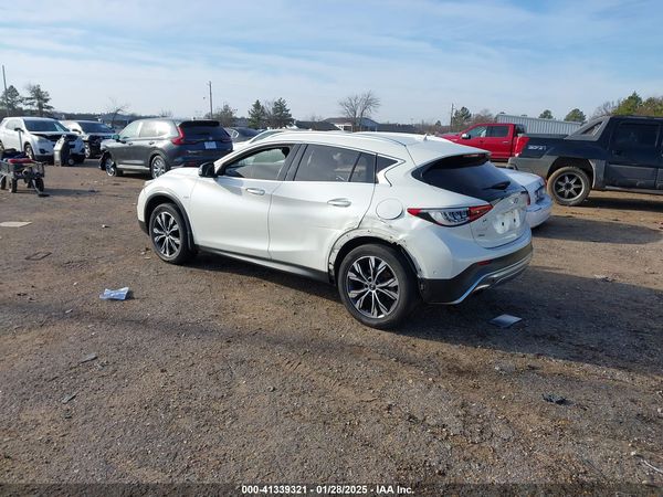 2017 INFINITI QX30 PREMIUM