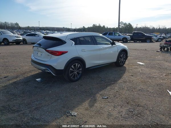 2017 INFINITI QX30 PREMIUM