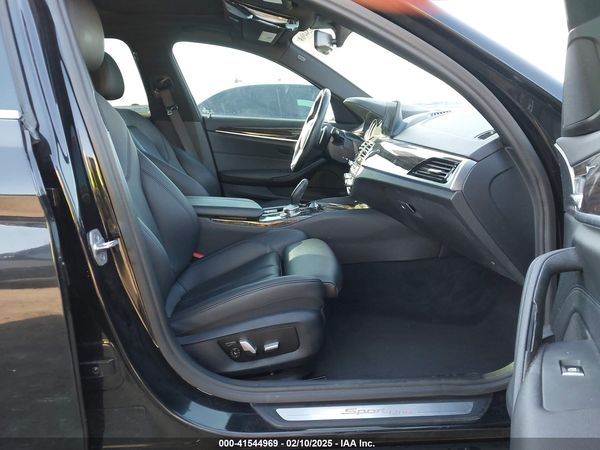 2018 BMW 530I