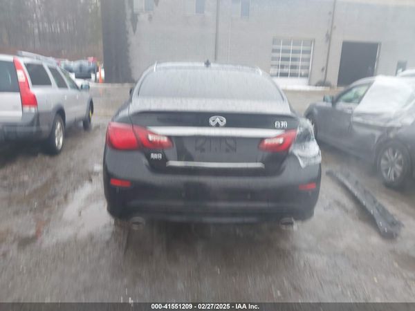 2019 INFINITI Q70 3.7X LUXE