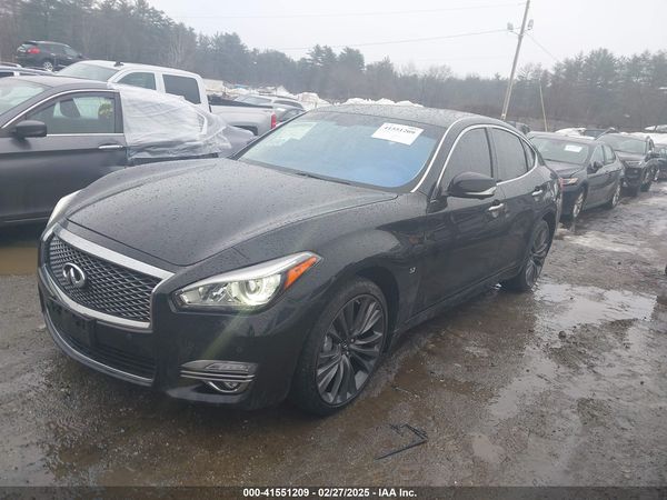 2019 INFINITI Q70 3.7X LUXE
