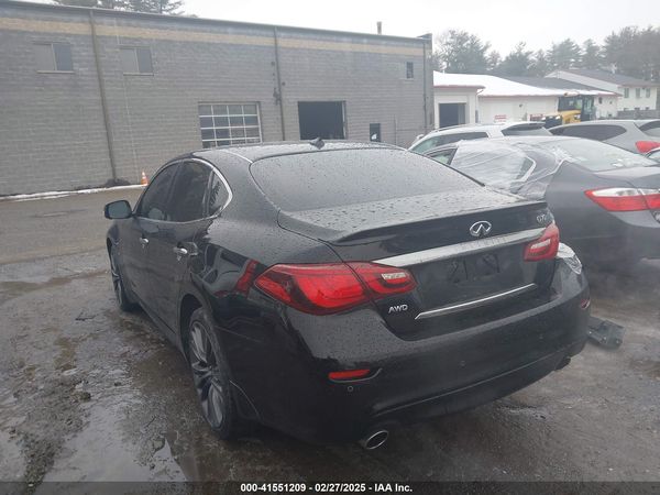 2019 INFINITI Q70 3.7X LUXE