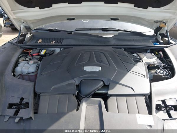 2019 PORSCHE CAYENNE