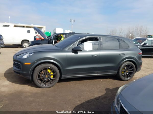 2019 PORSCHE CAYENNE