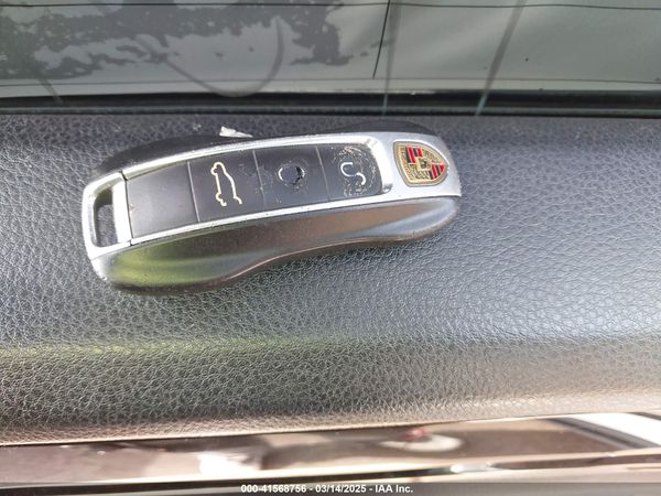 2019 PORSCHE CAYENNE