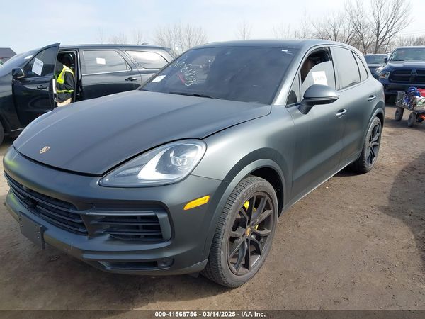 2019 PORSCHE CAYENNE