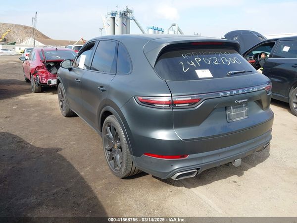 2019 PORSCHE CAYENNE