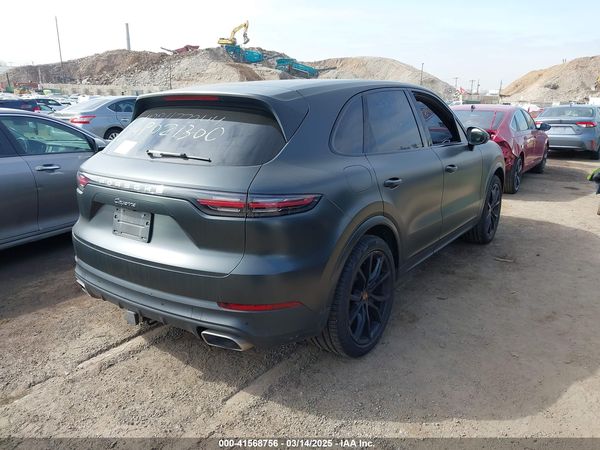 2019 PORSCHE CAYENNE