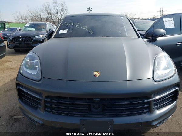 2019 PORSCHE CAYENNE