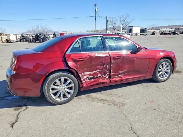 2016 CHRYSLER 300