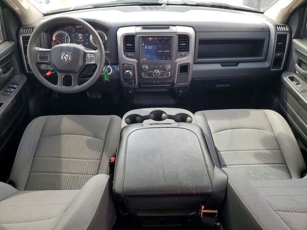 2024 RAM 1500 CLASSIC Tradesman