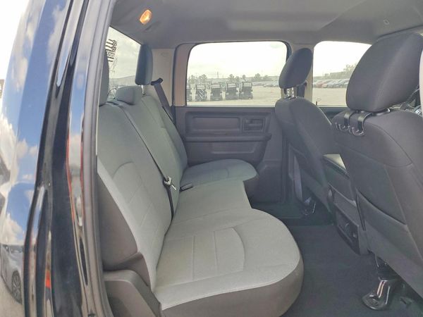 2024 RAM 1500 CLASSIC Tradesman