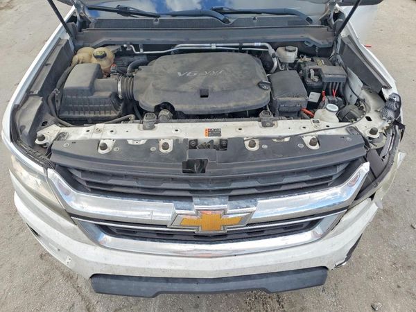 2019 CHEVROLET COLORADO Work Truck — Engine bay