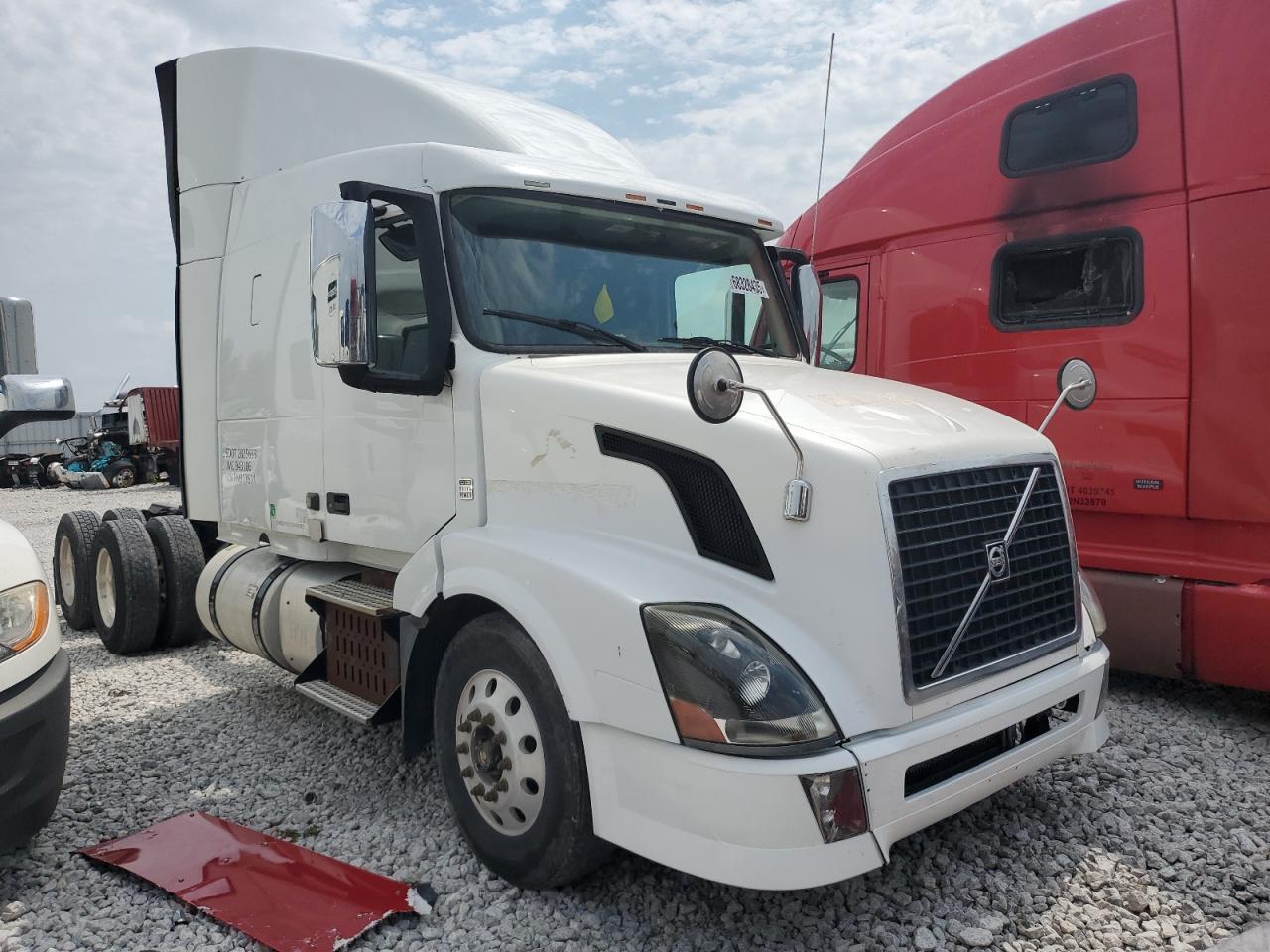 2015 VOLVO VN