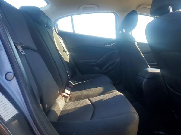 2015 MAZDA 3