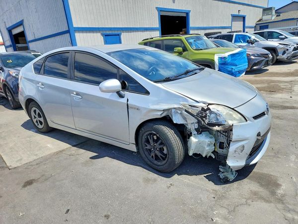 2012 TOYOTA PRIUS — Passenger 3/4