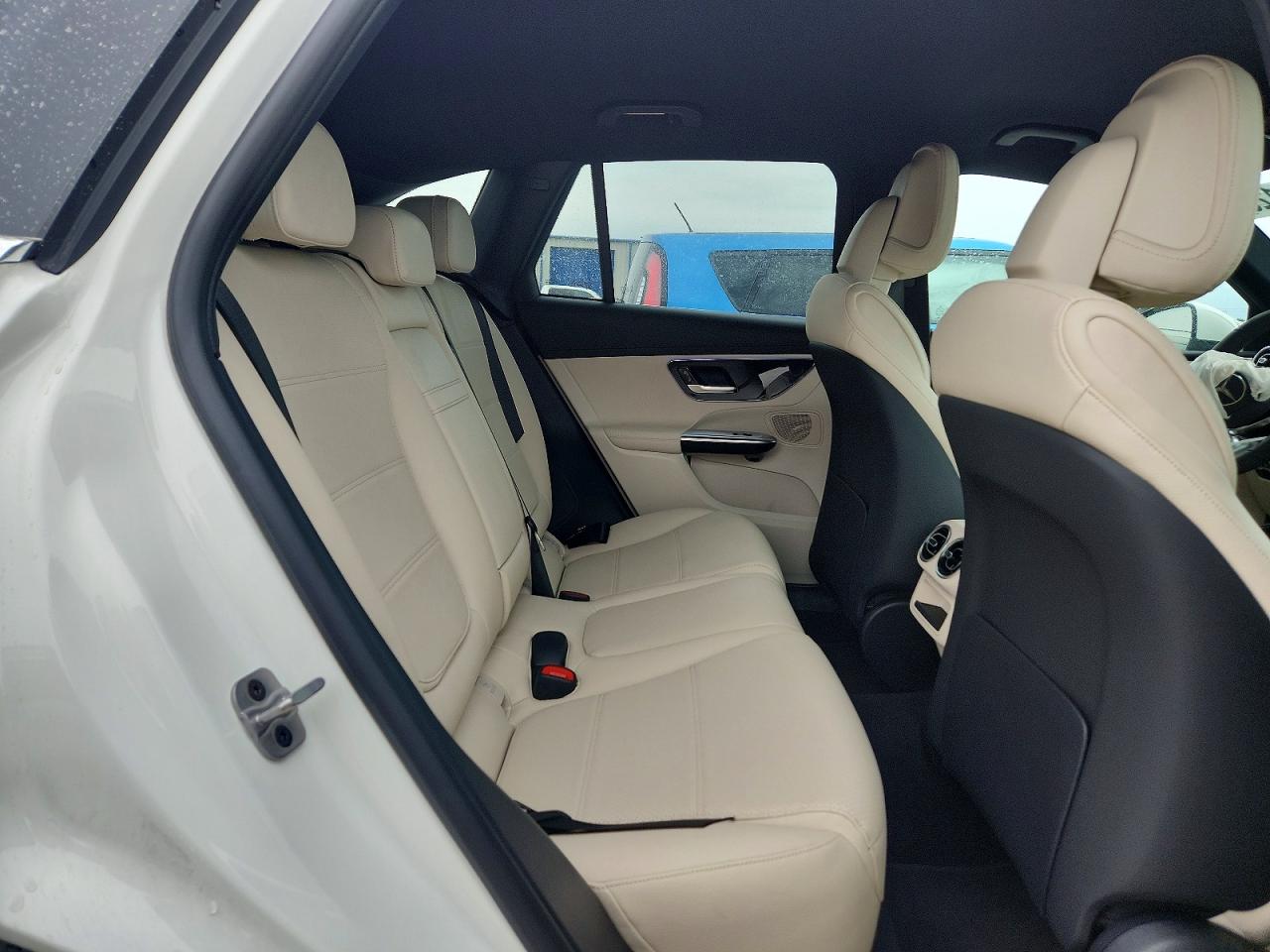 2025 MERCEDES-BENZ GLC GLC300