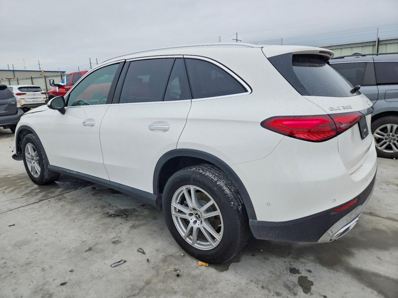 2025 MERCEDES-BENZ GLC GLC300