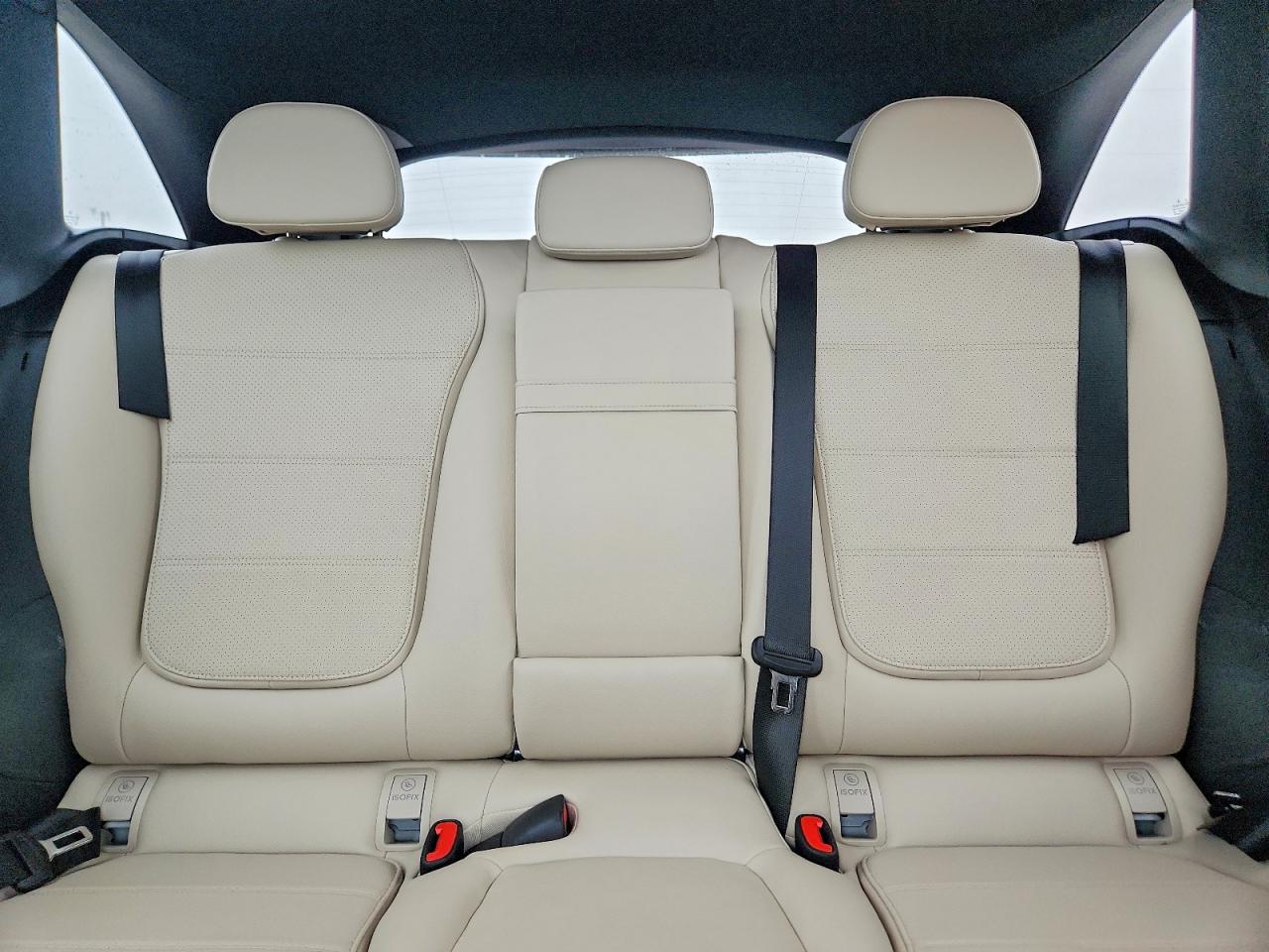 2025 MERCEDES-BENZ GLC GLC300