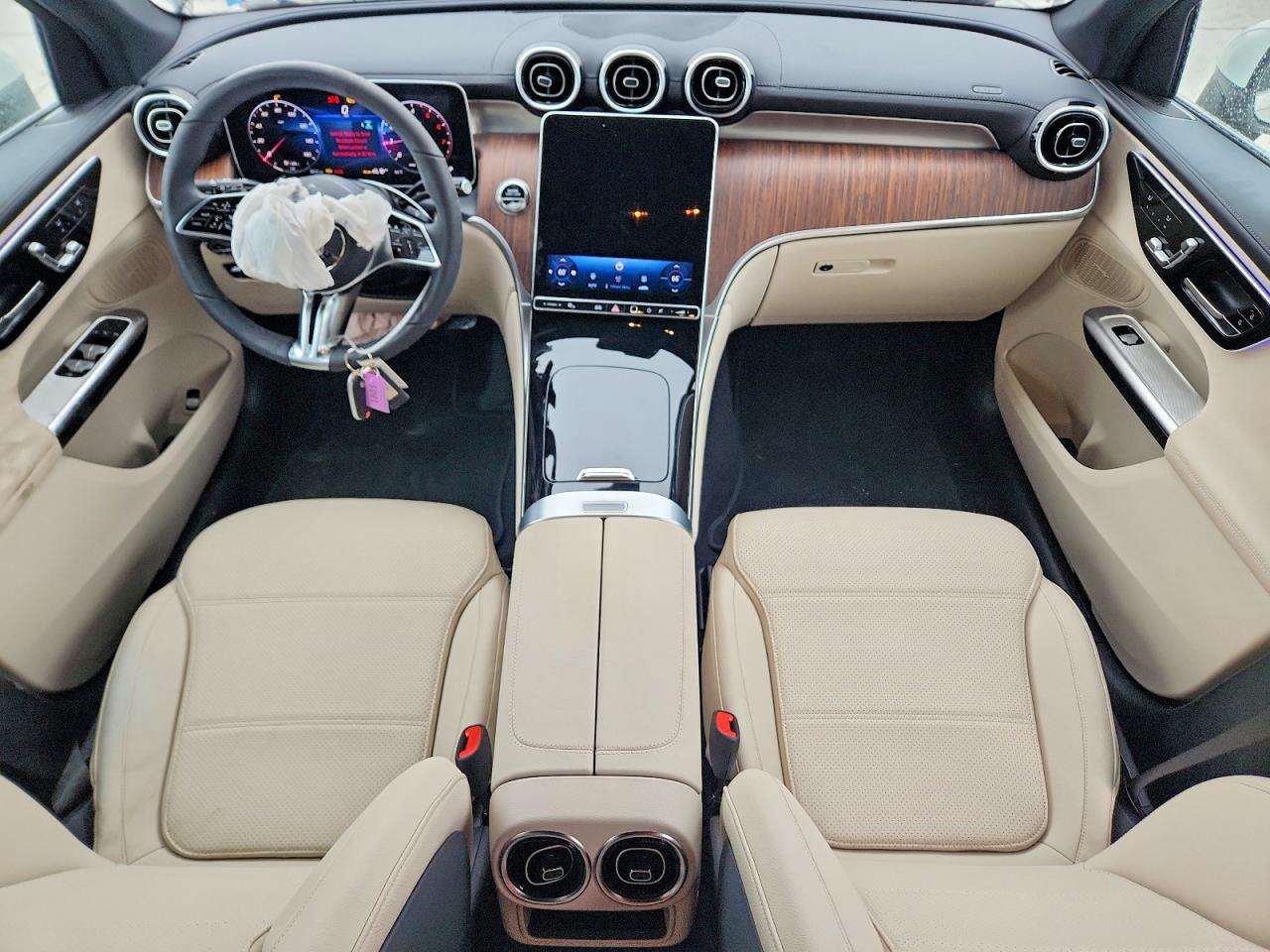 2025 MERCEDES-BENZ GLC GLC300