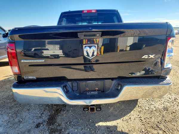 2016 RAM 1500 SLT