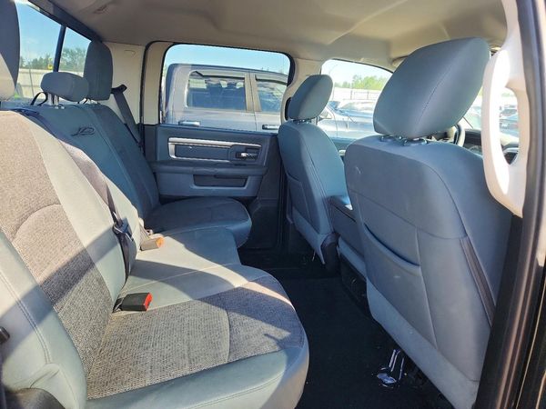 2016 RAM 1500 SLT