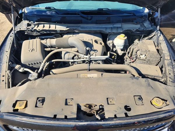 2016 RAM 1500 SLT