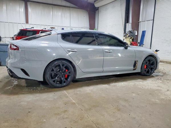 2019 KIA STINGER