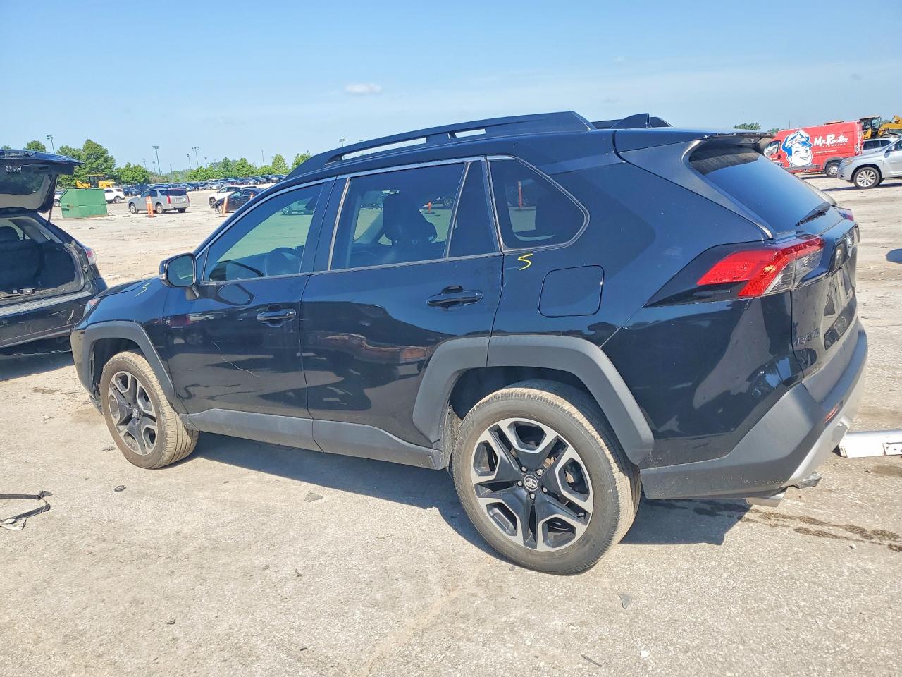 2020 TOYOTA RAV4 Adventure