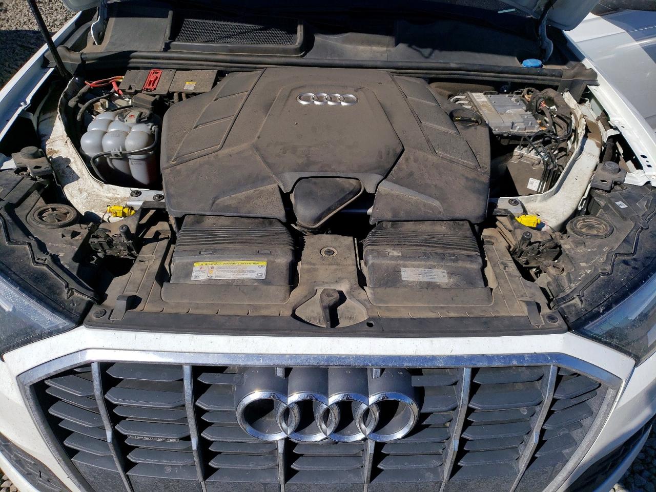 2020 AUDI Q7 quattro Premium Plus