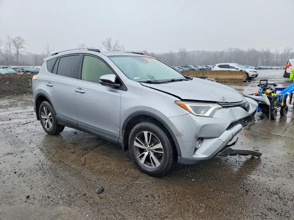 2018 TOYOTA RAV4 Adventure/XLE
