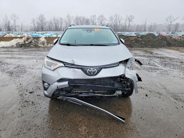 2018 TOYOTA RAV4 Adventure/XLE