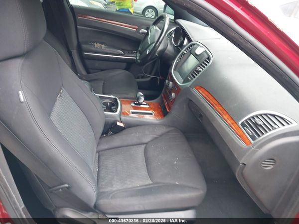 2012 CHRYSLER 300 Base/Limited — I5