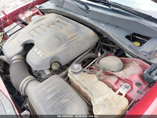 2012 CHRYSLER 300 Base/Limited — I10
