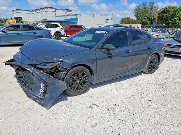 2025 TOYOTA CAMRY