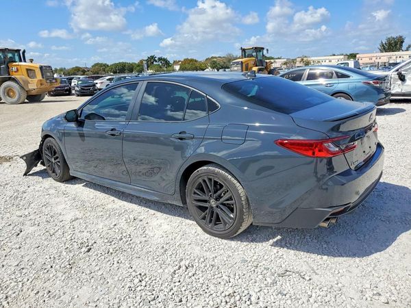 2025 TOYOTA CAMRY
