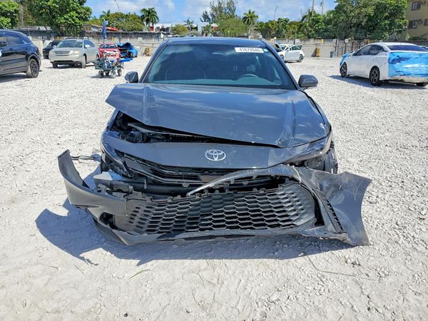 2025 TOYOTA CAMRY