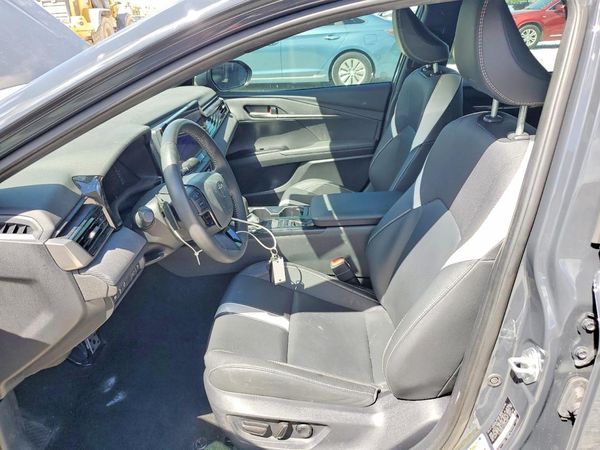 2025 TOYOTA CAMRY