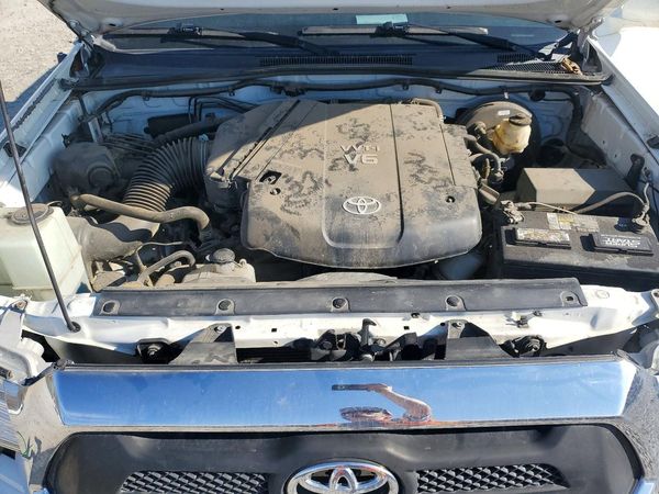 2015 TOYOTA TACOMA